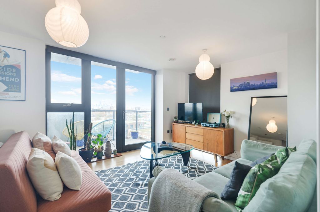 Property photo 1 of 23 Lounge Area (2).Jpg