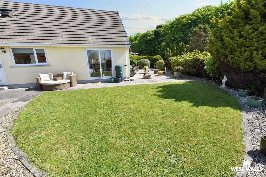 Property photo 2 of 23 21 (16).Jpg