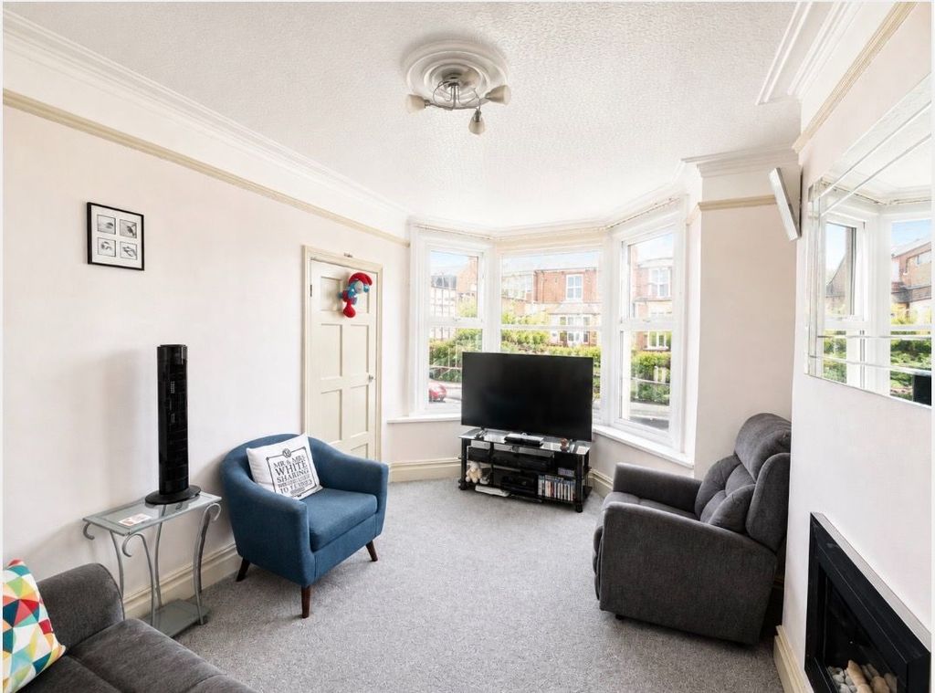 Property photo 2 of 30