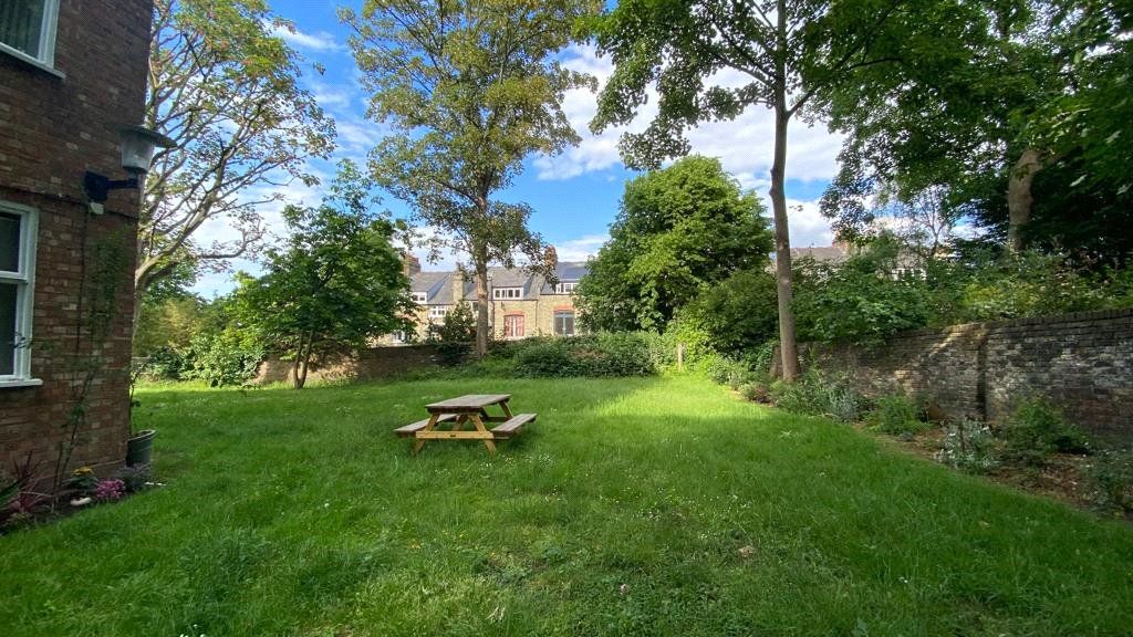 Property photo 3 of 6 Picture No. 05