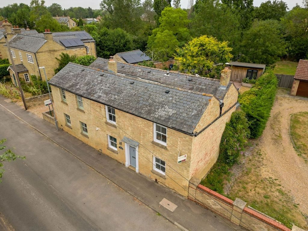Property photo 1 of 18