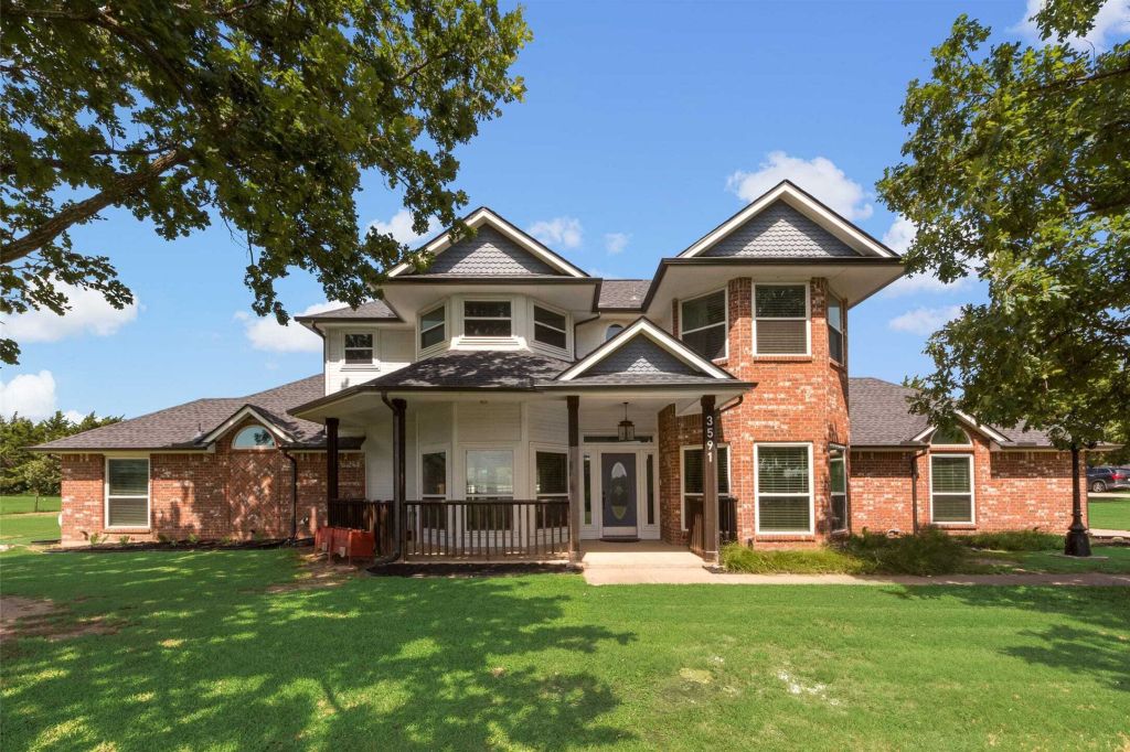Property photo 1 of 28