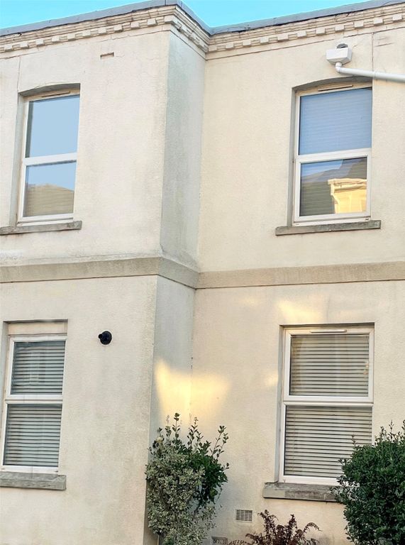 Property photo 1 of 12 Picture No. 15