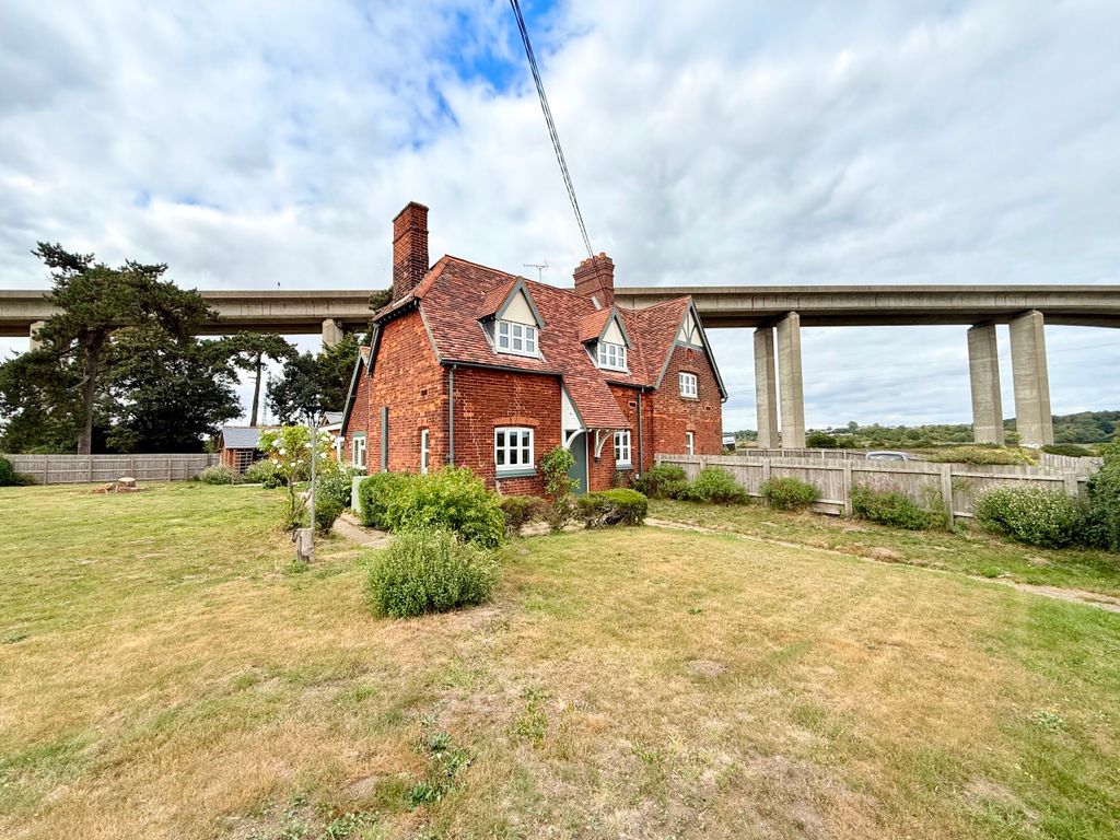 Property photo 1 of 17