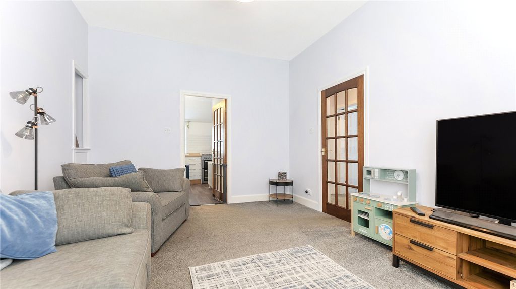Property photo 3 of 17 Picture No. 06
