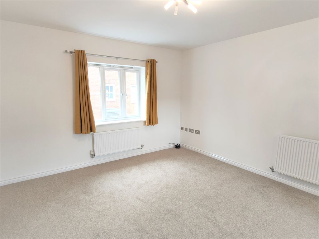 Property photo 2 of 11 Image