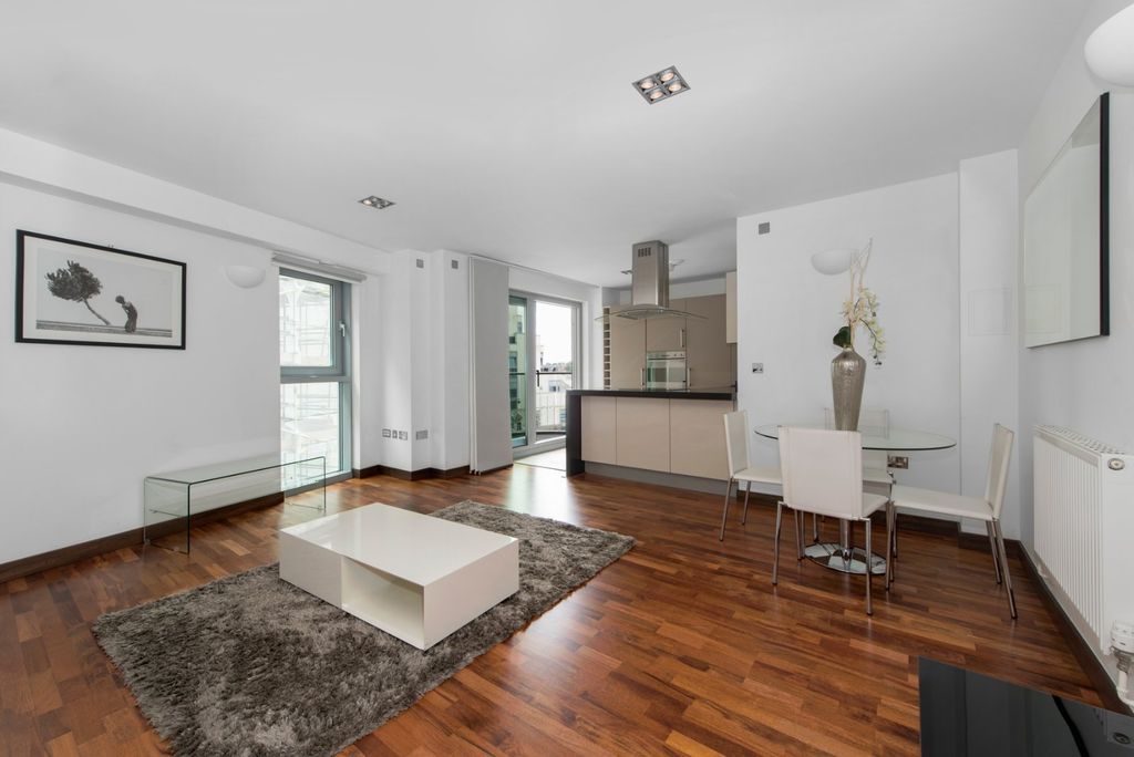 Property photo 1 of 10 Picture No. 02