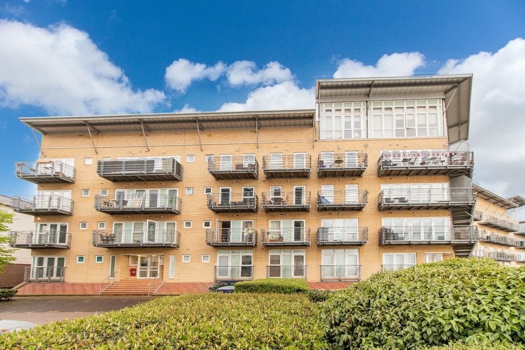 Property photo 3 of 25 4271486