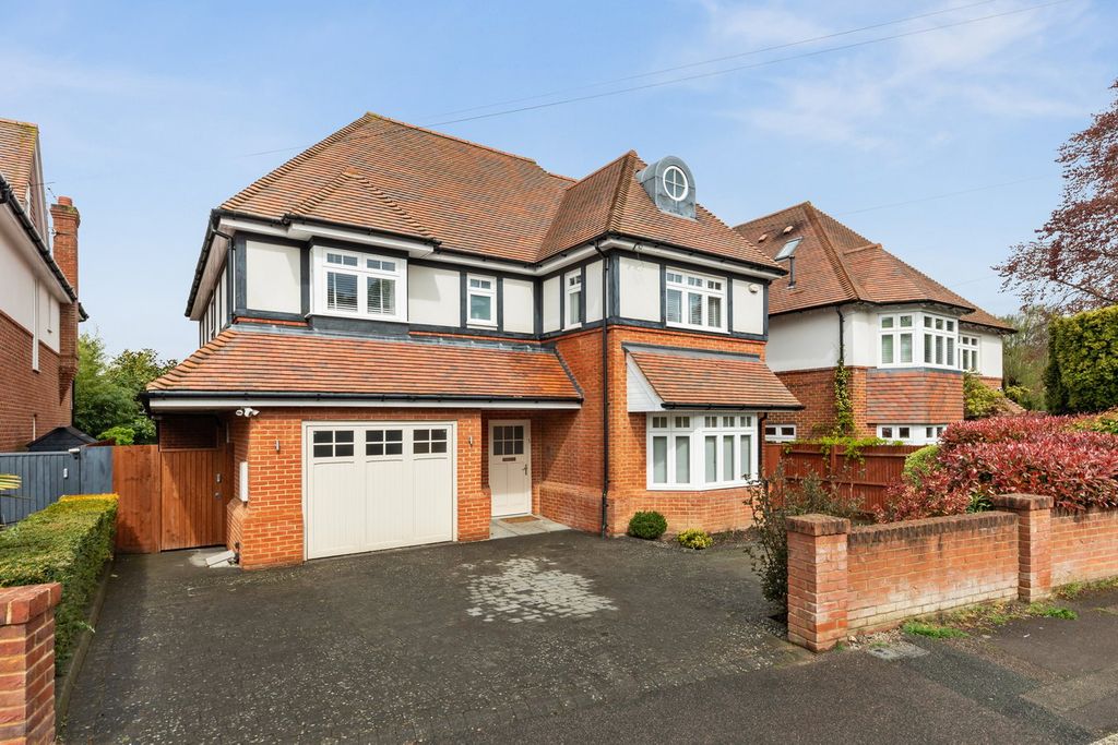 Property photo 1 of 12
