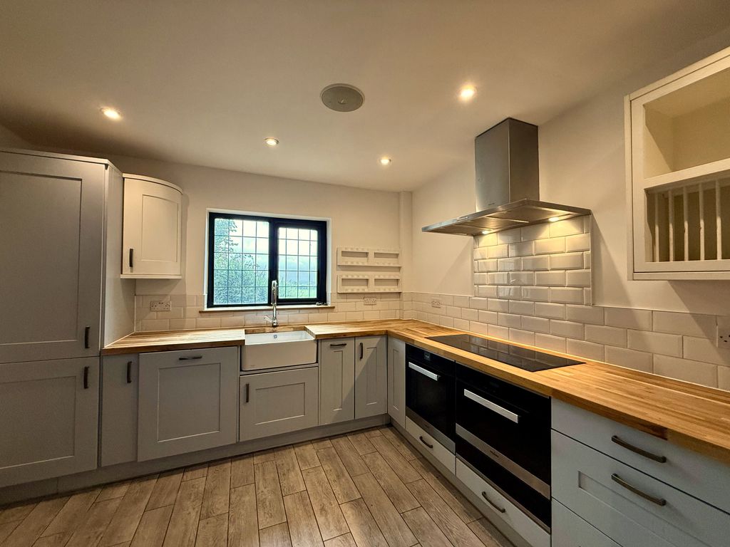 Property photo 2 of 15 Kitchen