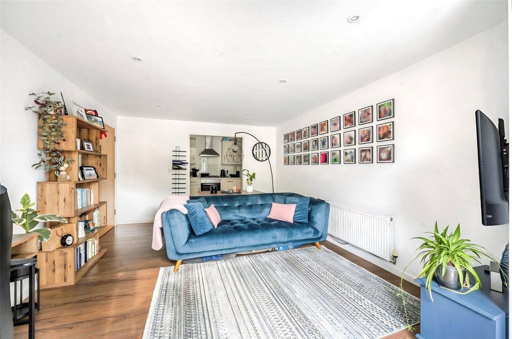 Property photo 2 of 11 Picture No. 20