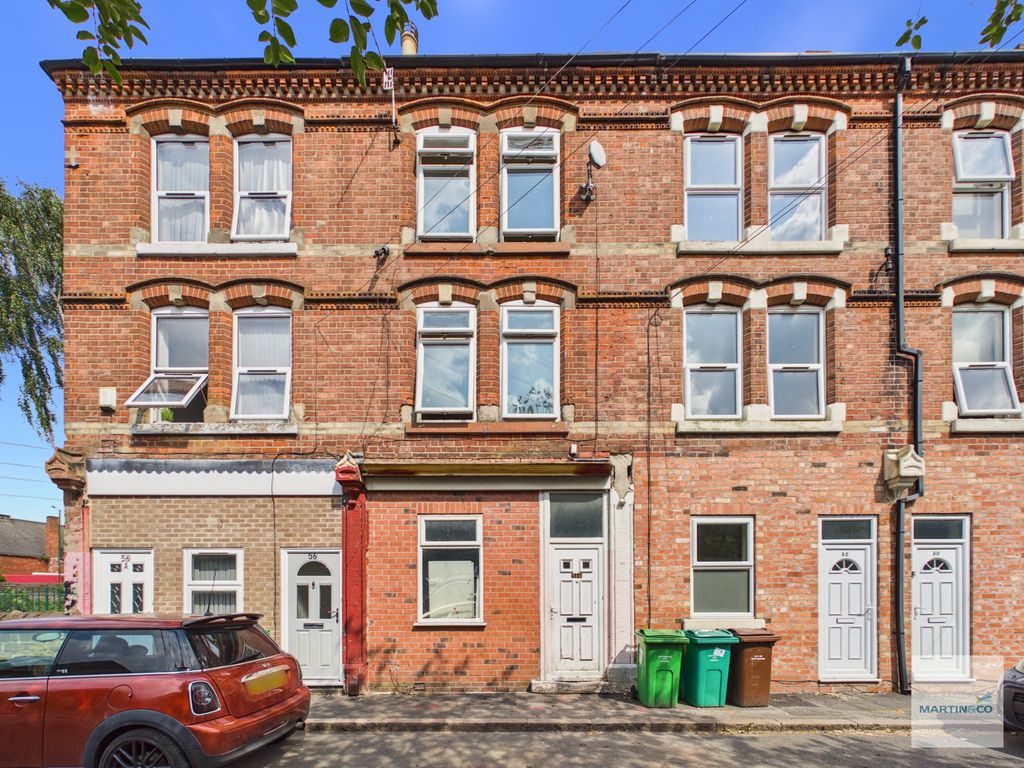 Property photo 1 of 10 Cam03394G0-Pr0536-Still011