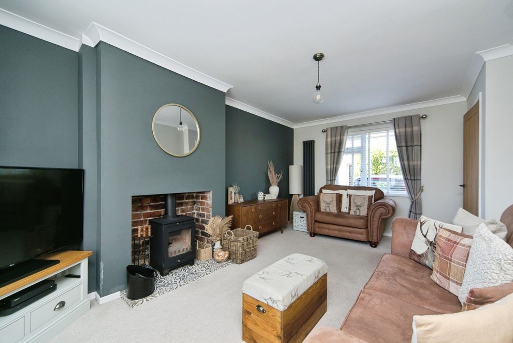 Property photo 2 of 17 Photo