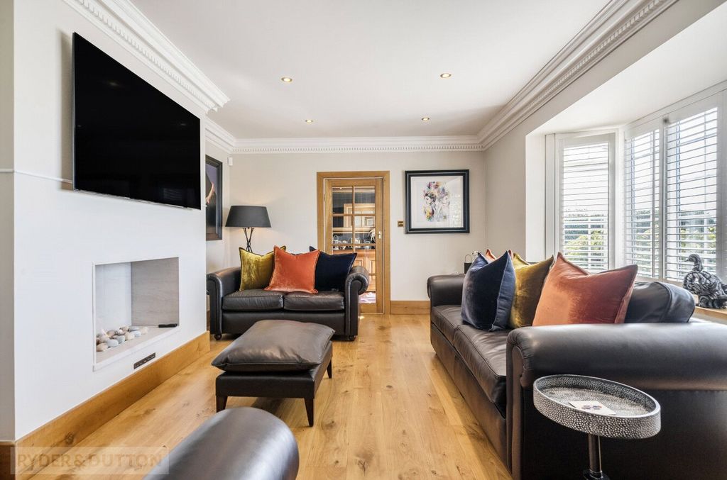 Property photo 3 of 39 Picture No. 27