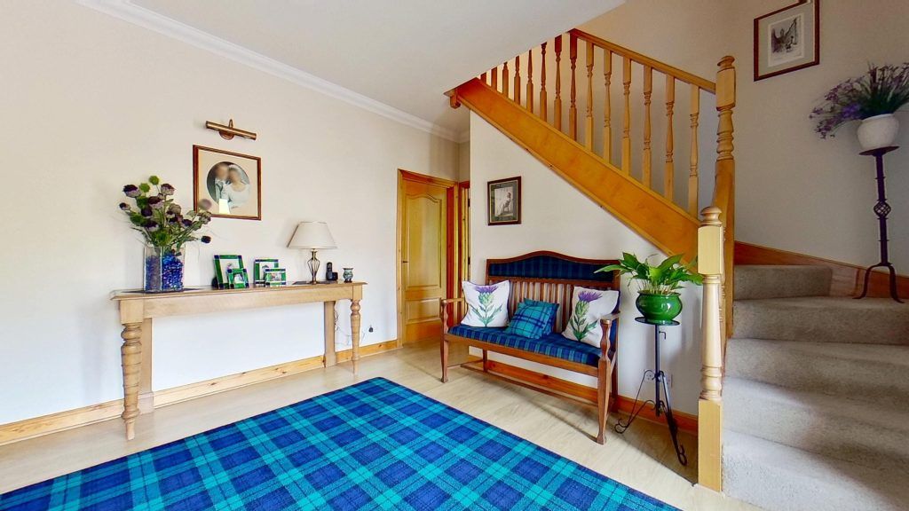 Property photo 3 of 34