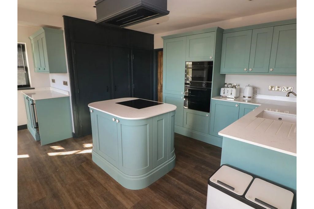Additional image 15 of 3 bed flat for saleNarberth Road, Tenby SA70