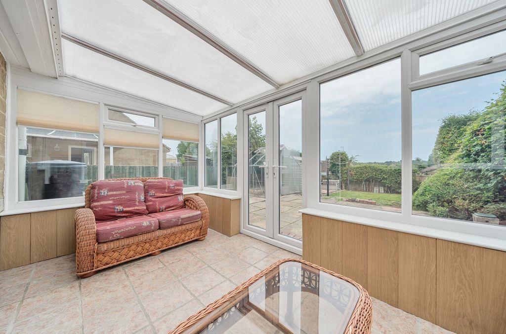 Property photo 2 of 14 1309875-27-684c44...