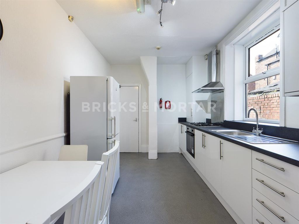 Property photo 1 of 14 5Ytjs9P8_0Sjops0Imkfzg.Jpg