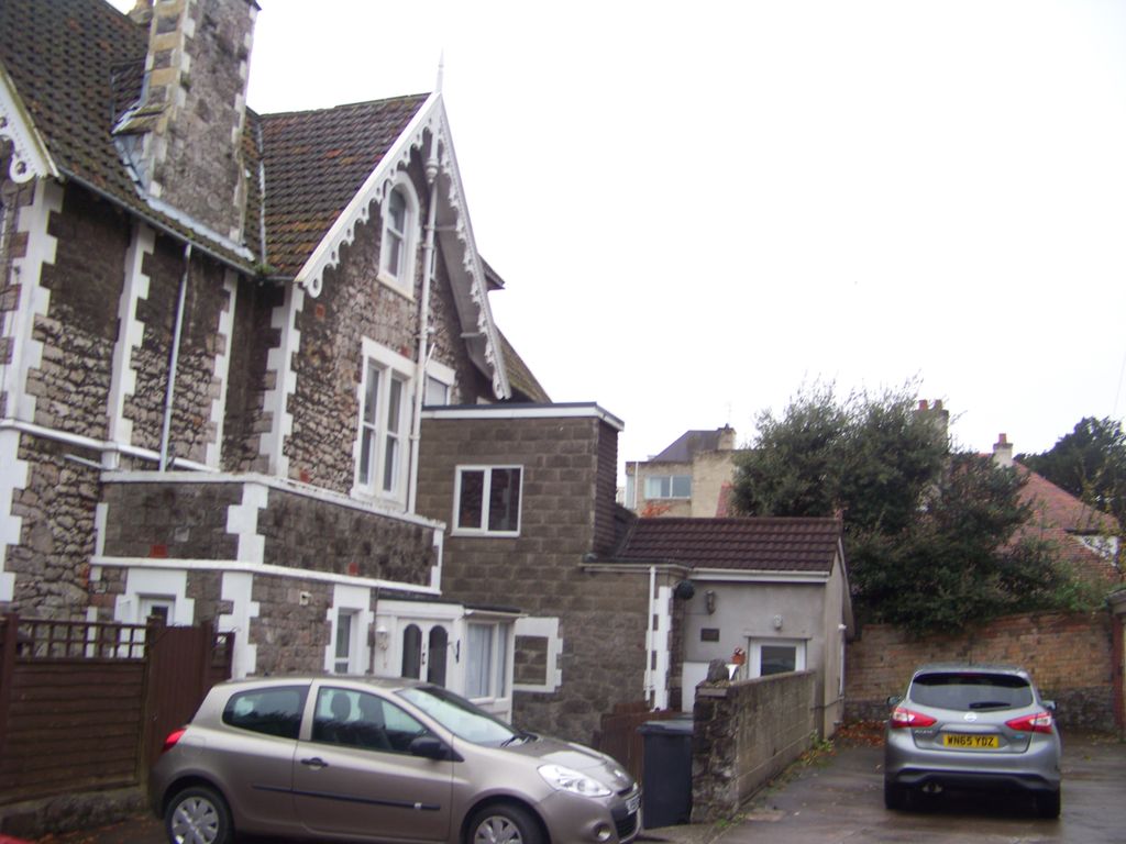 Property photo 1 of 1
