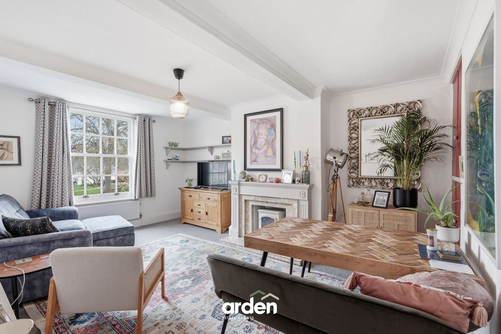 Property photo 3 of 8