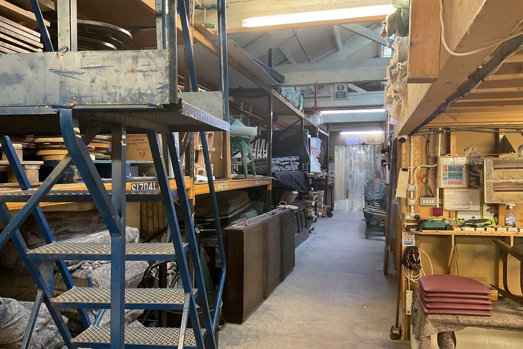 Property photo 3 of 7