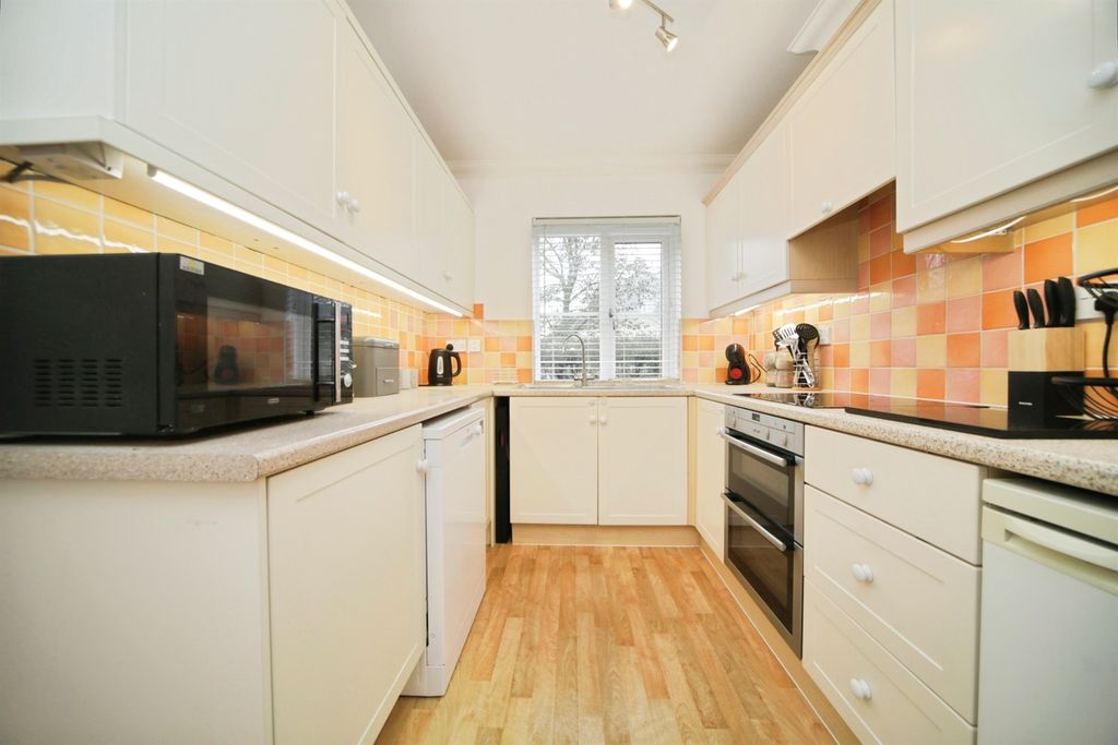 Property photo 3 of 19