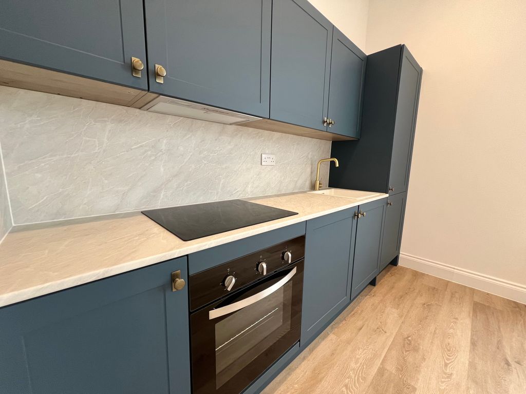 Property photo 2 of 5 Kitchen