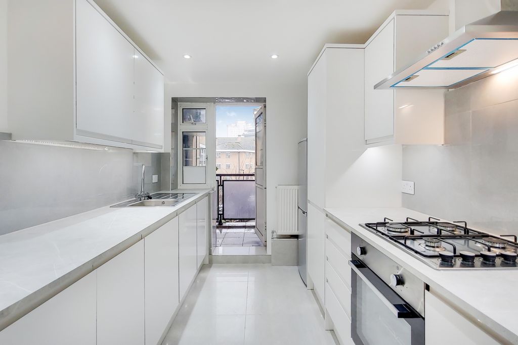 Property photo 3 of 8