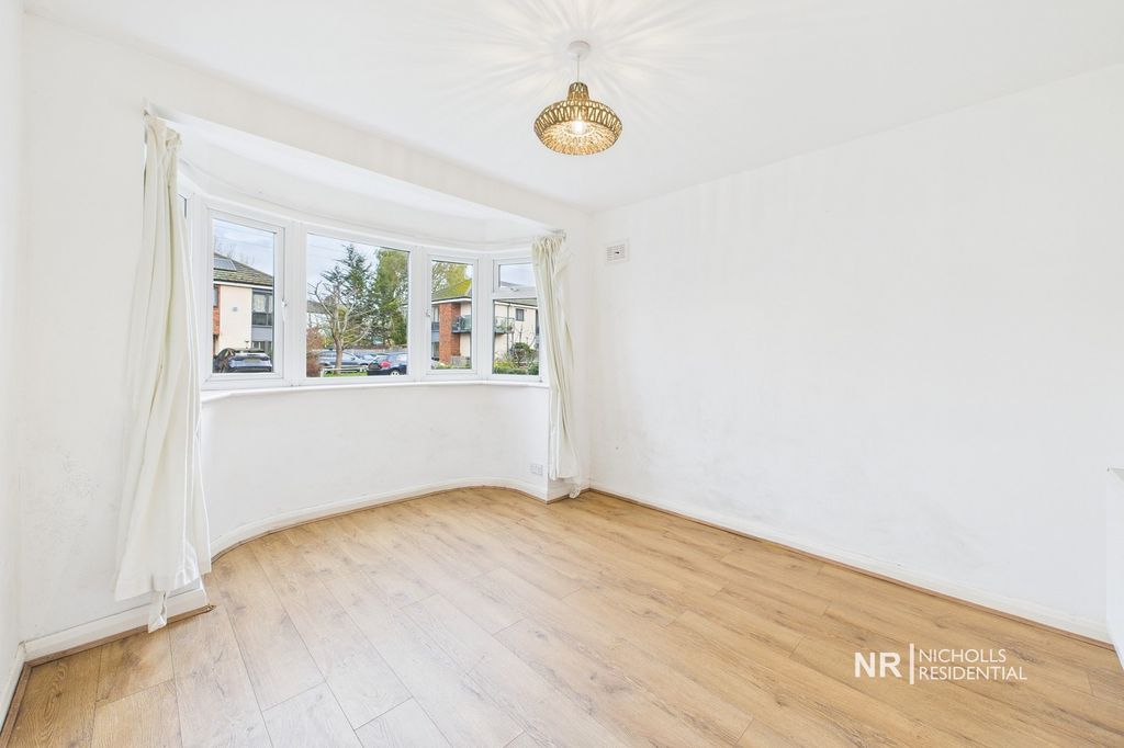 Property photo 2 of 8 Bedroom 1