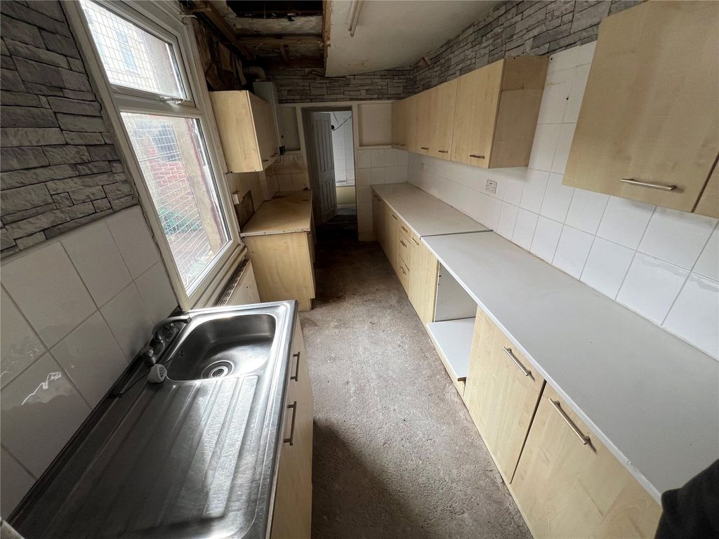 Property photo 3 of 13 Picture No. 12