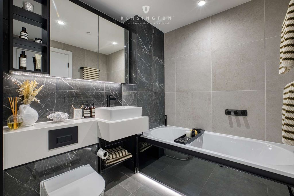 Property photo 2 of 26