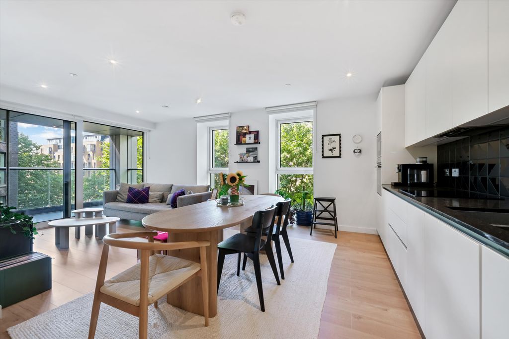 Property photo 2 of 12 Image