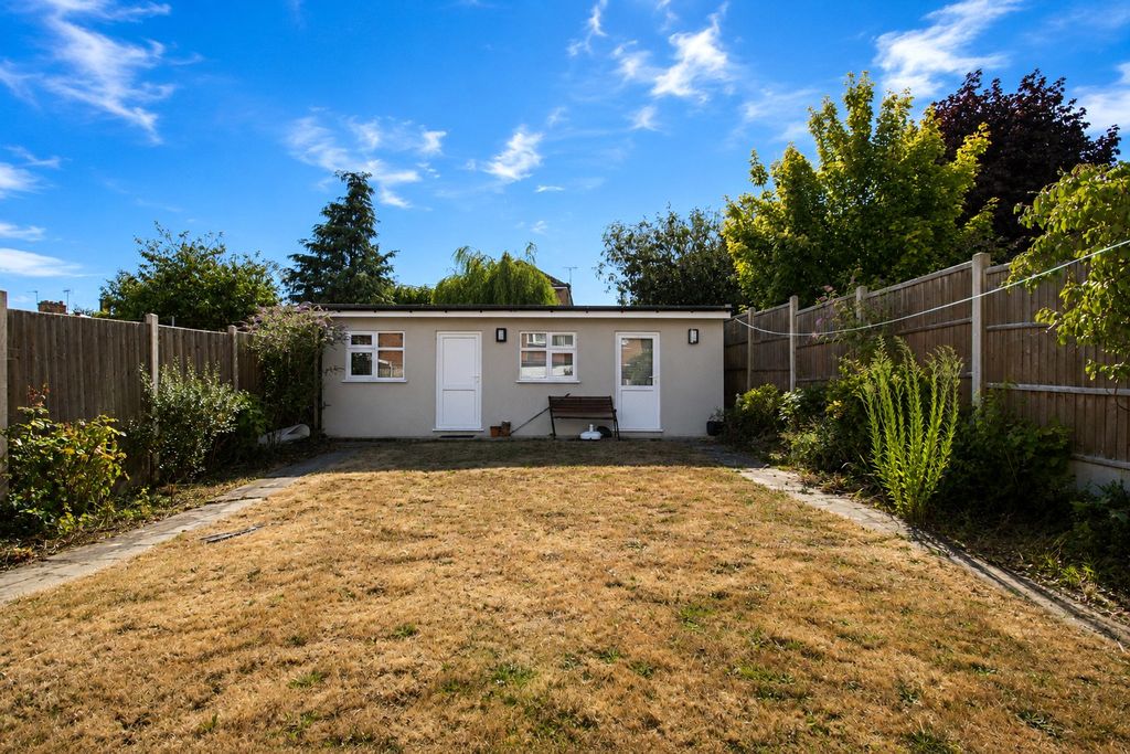 Property photo 2 of 18 Picture No. 32