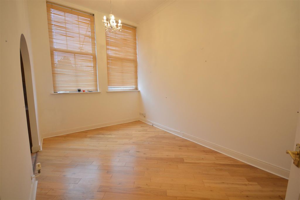 Property photo 3 of 8 Dsc_2003.Jpg