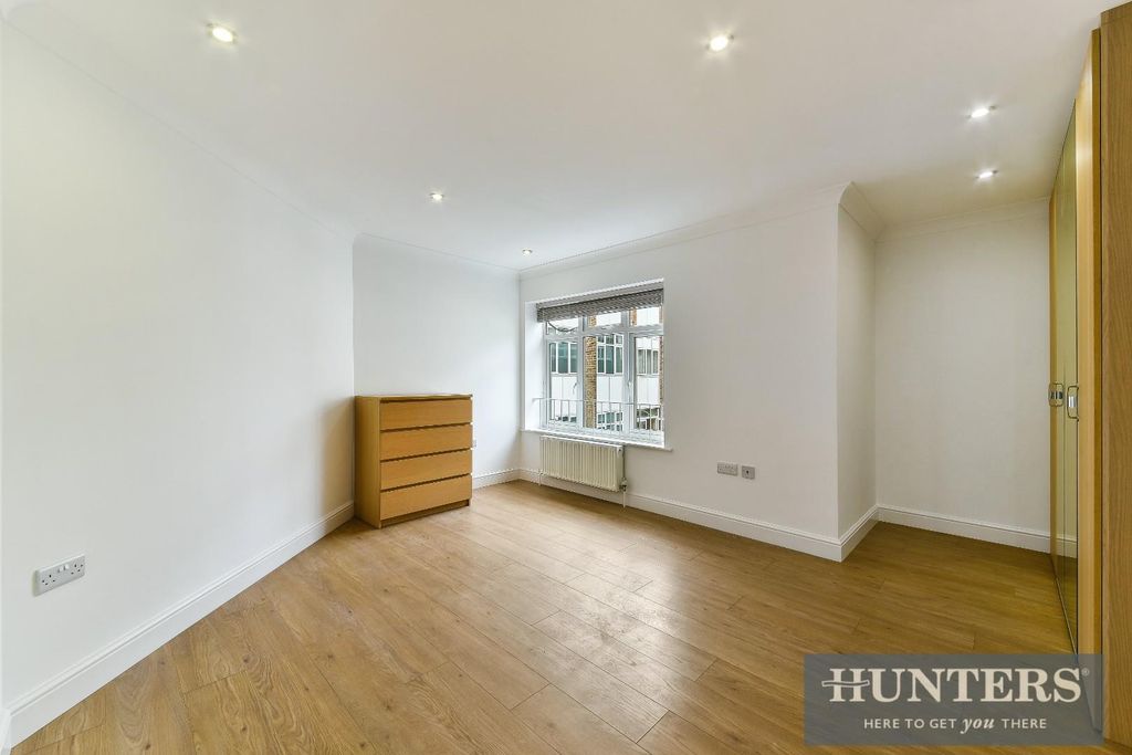 Property photo 3 of 12 Foundry House (2).Jpg