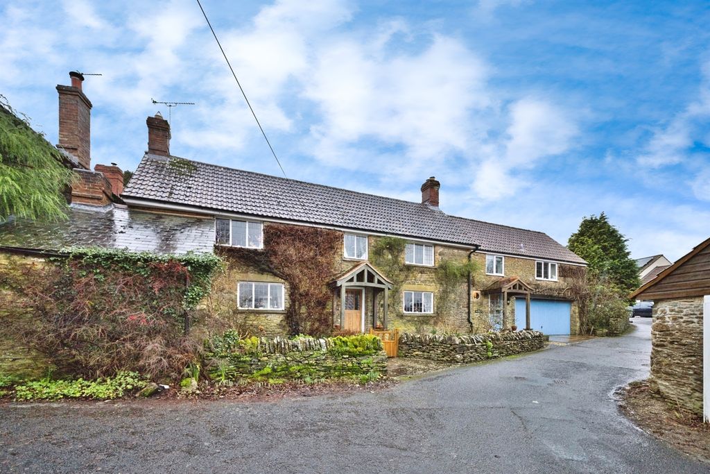 Property photo 1 of 20