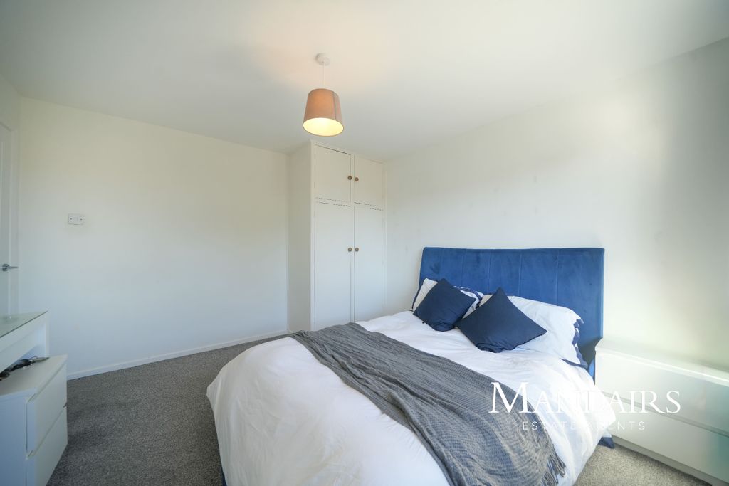 Property photo 3 of 26