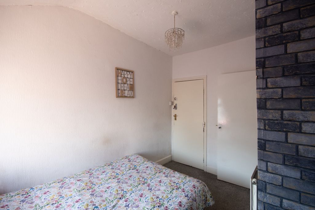 Property photo 3 of 26