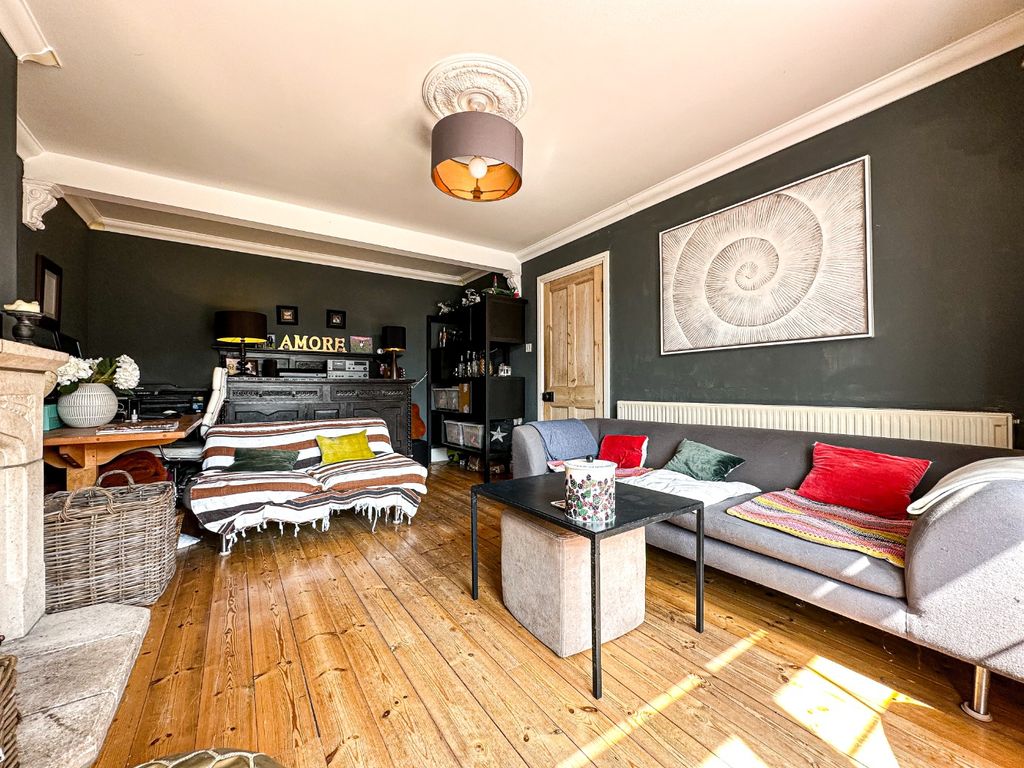 Property photo 3 of 28 5261977