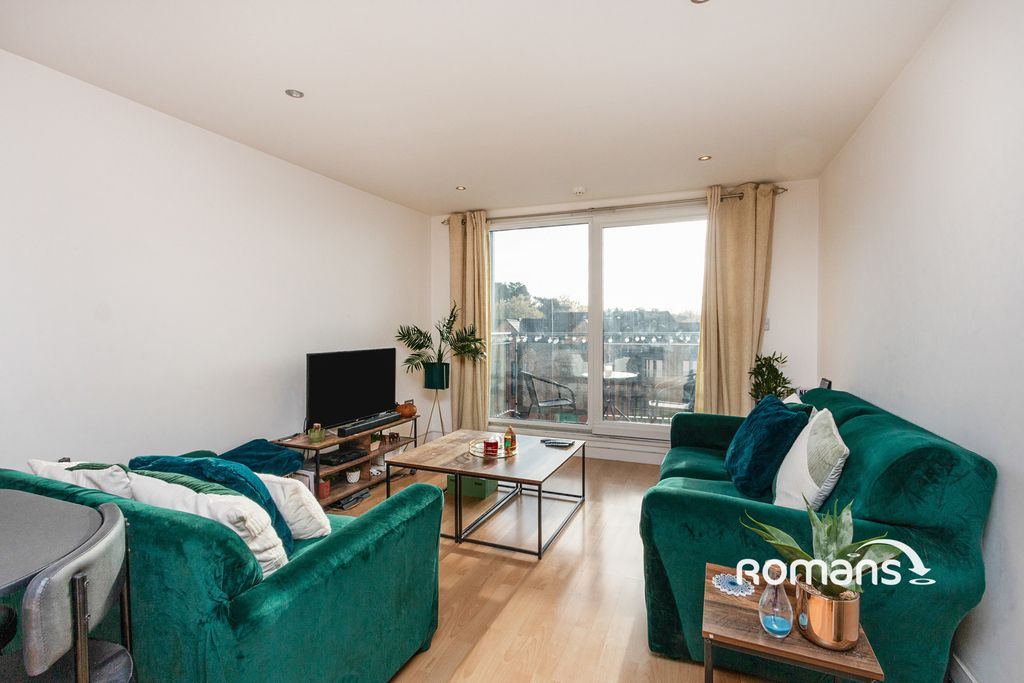 Property photo 3 of 10 Photo