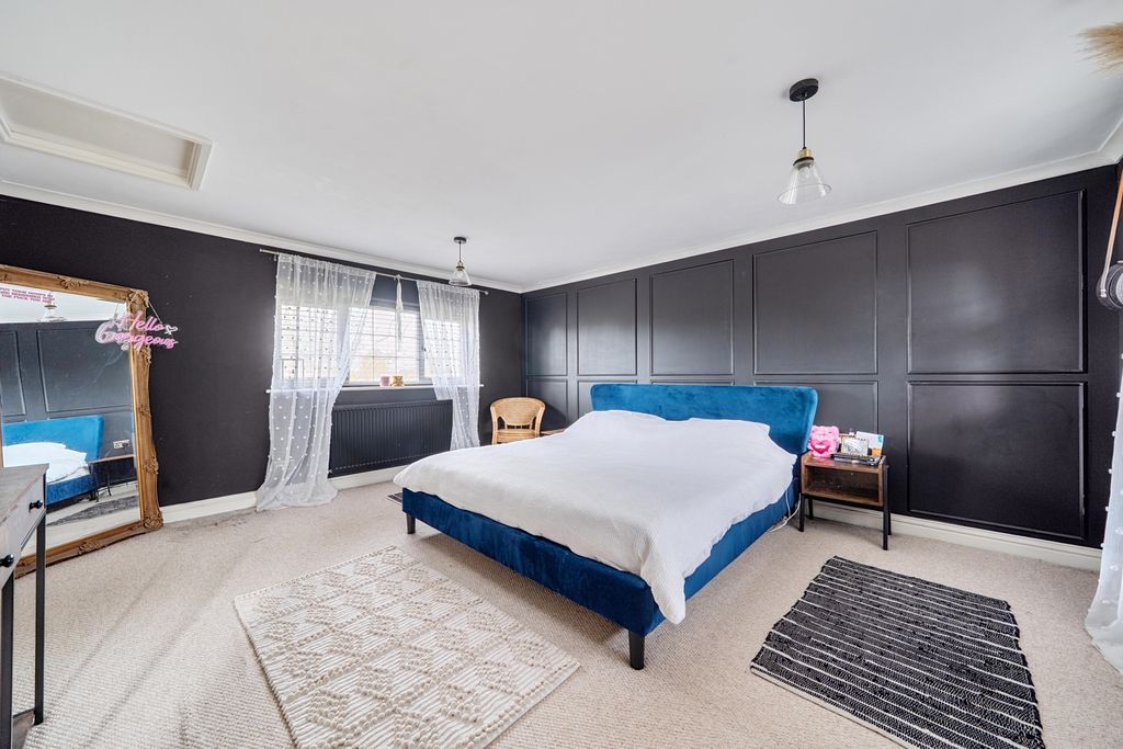 Property photo 2 of 18 1415333-16-698c94A60153c