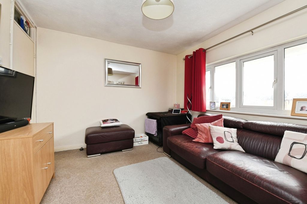 Property photo 3 of 16 Pbox-Img.Jpg