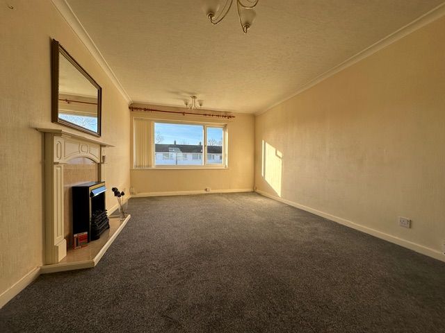Property photo 3 of 7 Lounge
