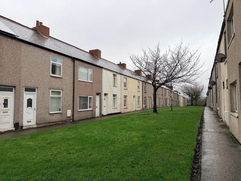 Property photo 2 of 8