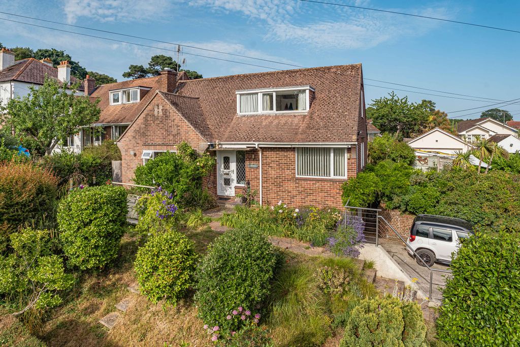 Property photo 1 of 30