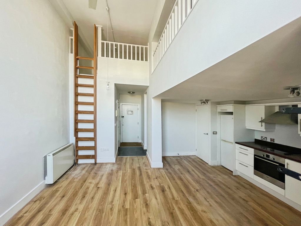 Property photo 3 of 12 Pbox-Img.Jpg
