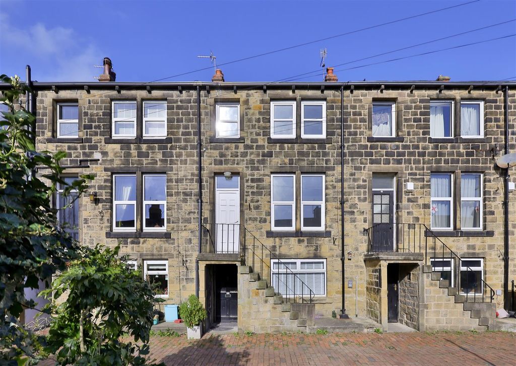 Property photo 2 of 10 11-396A1034.Jpg