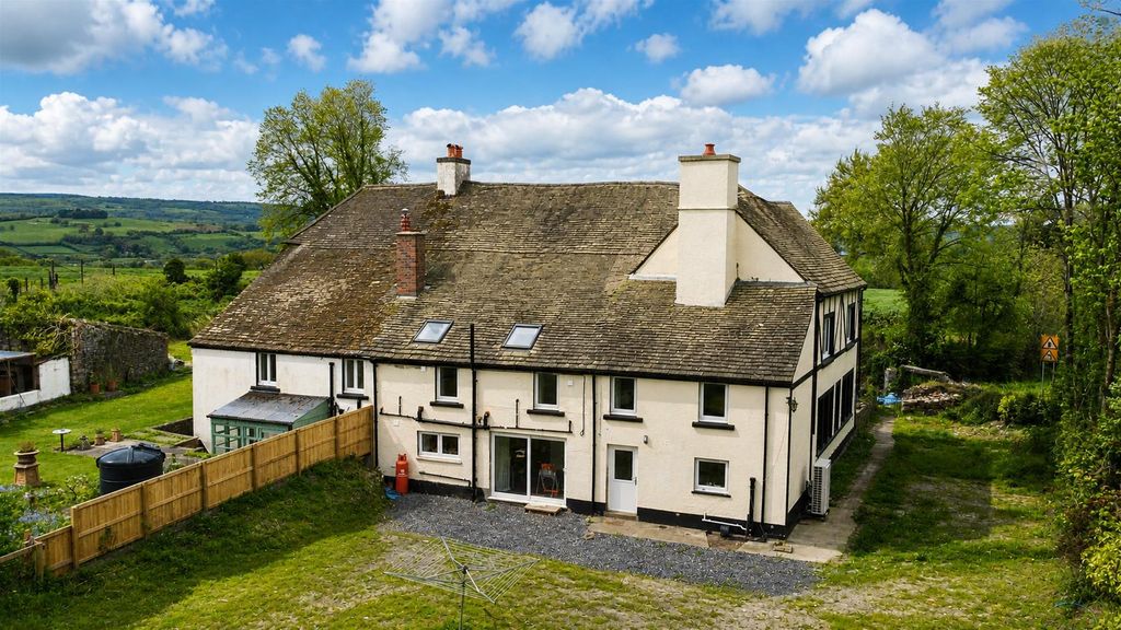 Property photo 1 of 23 Yr Hen Dy.Png