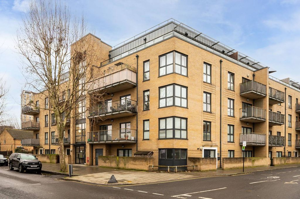 Property photo 2 of 14