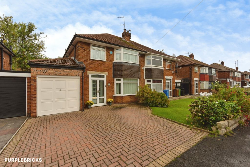Property photo 1 of 27